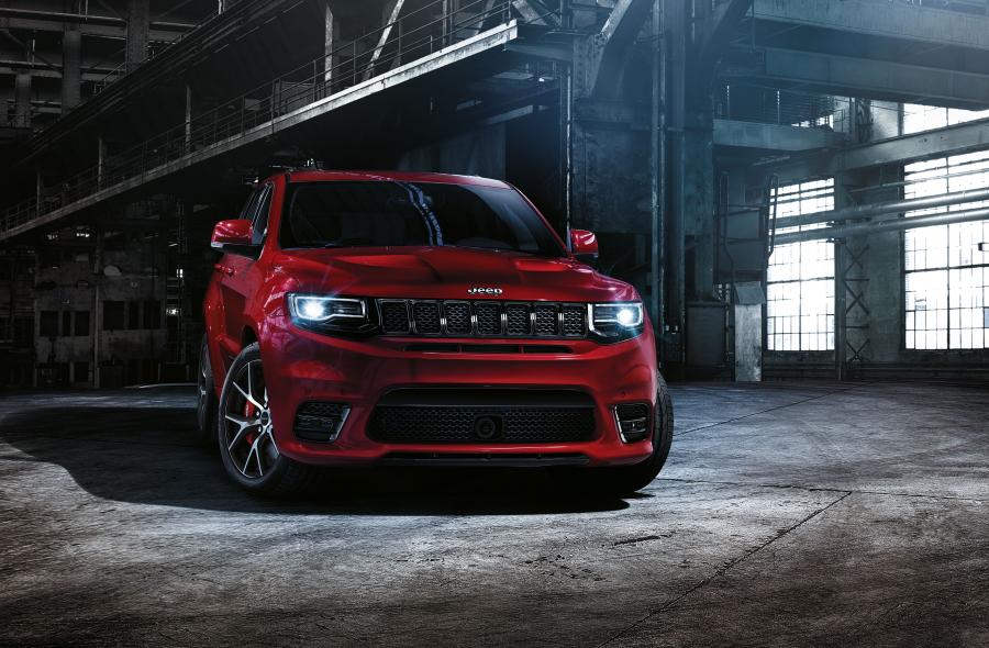  Jeep Grand Cherokee SRT 2016 года  (WW) (фото 4 из 9)